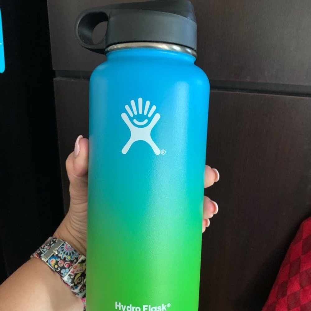 blue to green hydroflask (32oz)